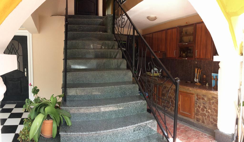 Deluxe Guest House 卡瓦拉提 外观 照片