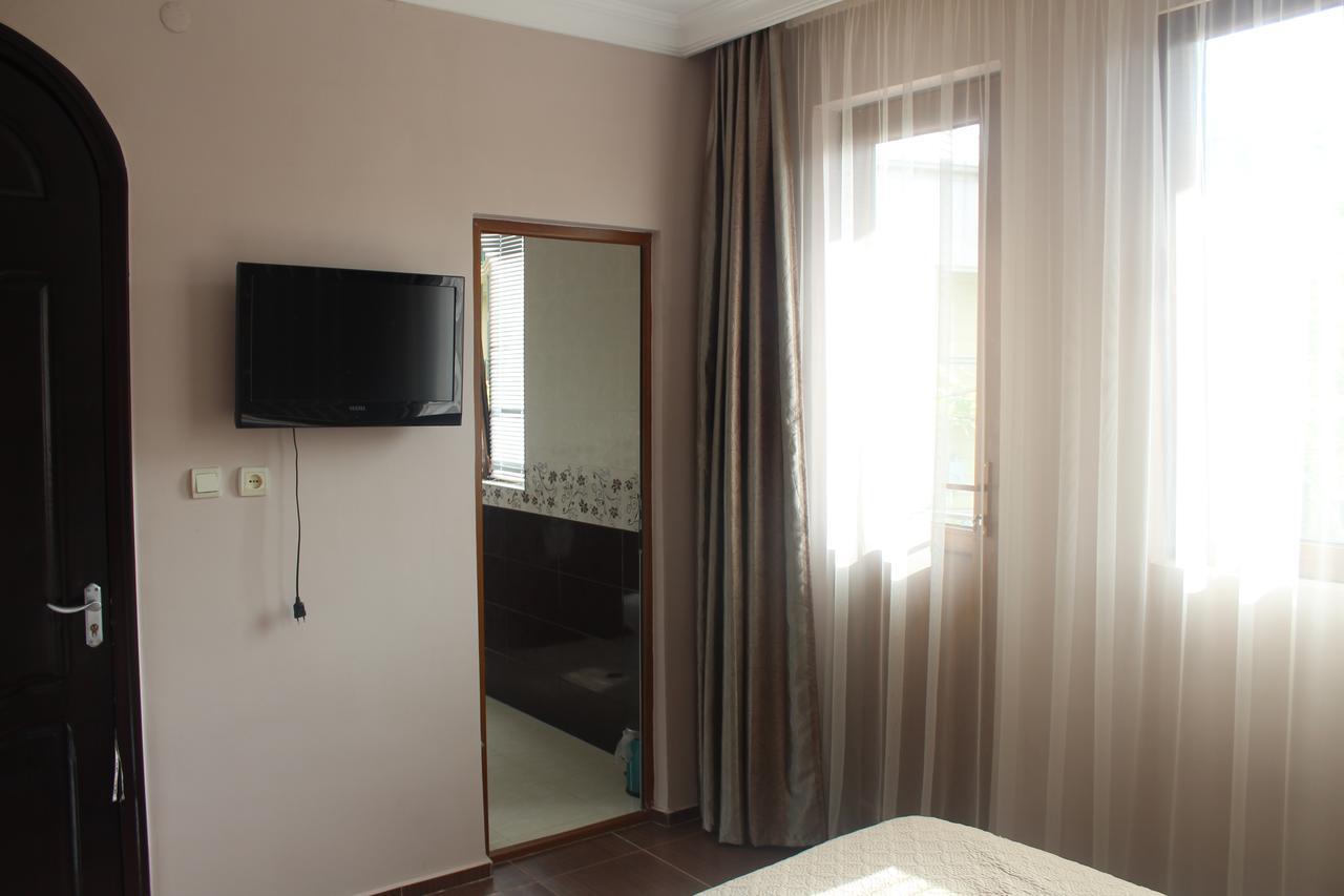 Deluxe Guest House 卡瓦拉提 外观 照片